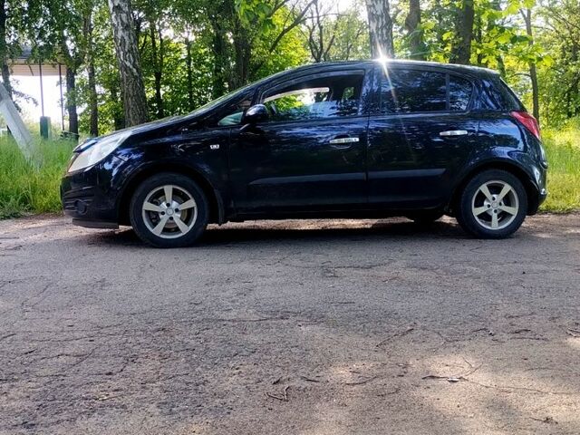 Черный Опель Корса, объемом двигателя 1.2 л и пробегом 213 тыс. км за 4800 $, фото 1 на Automoto.ua