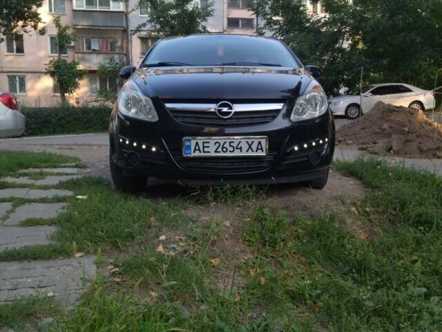 Черный Опель Корса, объемом двигателя 1.2 л и пробегом 170 тыс. км за 4000 $, фото 1 на Automoto.ua