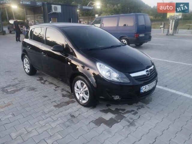 Чорний Опель Корса, об'ємом двигуна 1.25 л та пробігом 200 тис. км за 4000 $, фото 1 на Automoto.ua
