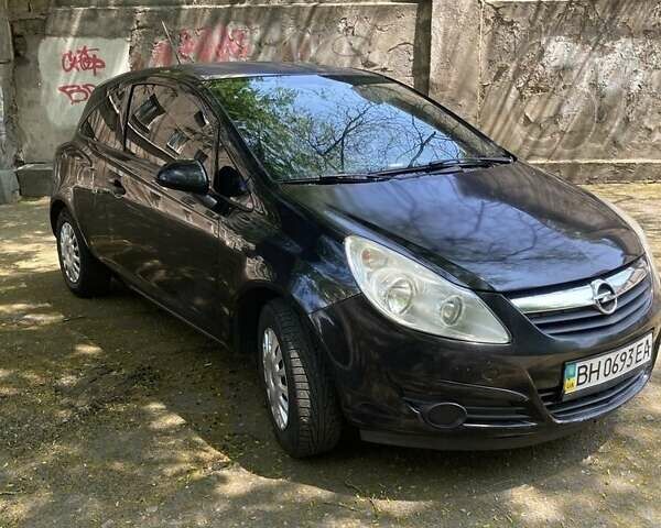 Черный Опель Корса, объемом двигателя 1.2 л и пробегом 204 тыс. км за 3800 $, фото 1 на Automoto.ua