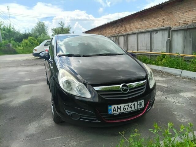 Чорний Опель Корса, об'ємом двигуна 1 л та пробігом 157 тис. км за 3711 $, фото 1 на Automoto.ua