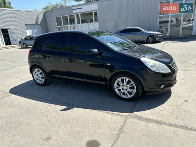 Черный Опель Корса, объемом двигателя 1.36 л и пробегом 264 тыс. км за 3990 $, фото 1 на Automoto.ua