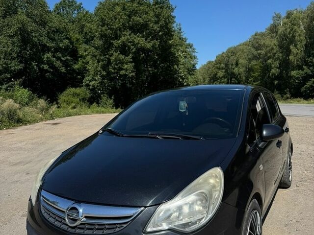 Черный Опель Корса, объемом двигателя 1.3 л и пробегом 270 тыс. км за 4300 $, фото 1 на Automoto.ua