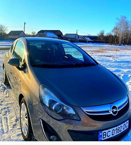 Коричневый Опель Корса, объемом двигателя 1.4 л и пробегом 180 тыс. км за 5300 $, фото 1 на Automoto.ua
