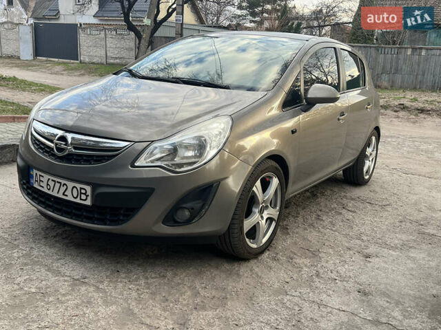 Коричневий Опель Корса, об'ємом двигуна 1.3 л та пробігом 237 тис. км за 6300 $, фото 1 на Automoto.ua