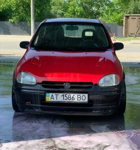 Червоний Опель Корса, об'ємом двигуна 1.4 л та пробігом 200 тис. км за 2500 $, фото 1 на Automoto.ua