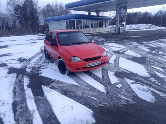 Червоний Опель Корса, об'ємом двигуна 1 л та пробігом 230 тис. км за 1500 $, фото 1 на Automoto.ua