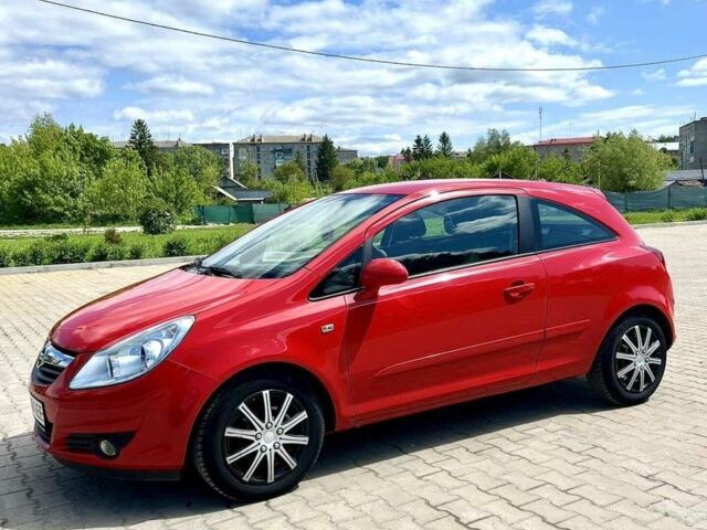 Красный Опель Корса, объемом двигателя 1.2 л и пробегом 220 тыс. км за 3999 $, фото 1 на Automoto.ua