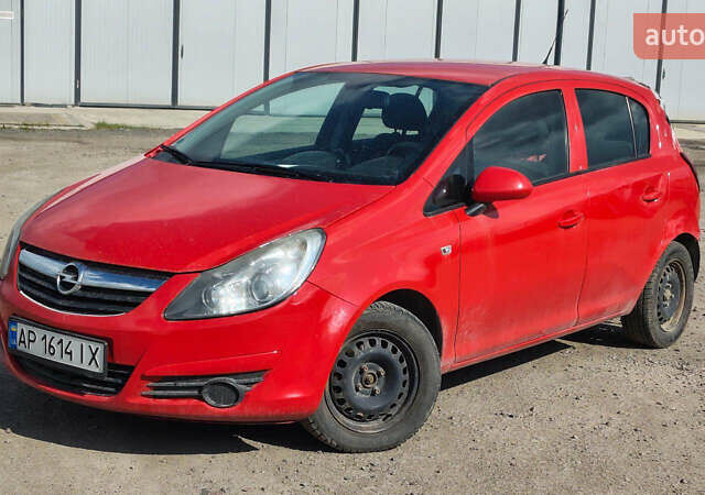 Красный Опель Корса, объемом двигателя 1.23 л и пробегом 220 тыс. км за 2600 $, фото 1 на Automoto.ua