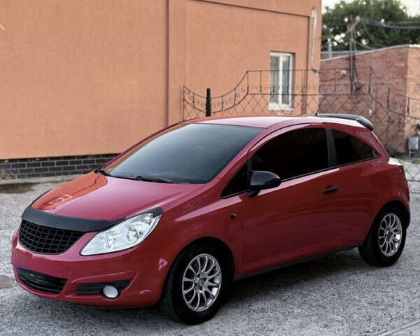 Красный Опель Корса, объемом двигателя 1.2 л и пробегом 147 тыс. км за 4950 $, фото 1 на Automoto.ua