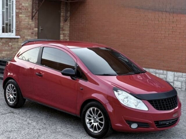 Красный Опель Корса, объемом двигателя 1.2 л и пробегом 147 тыс. км за 4950 $, фото 1 на Automoto.ua