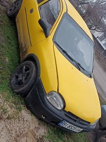 Желтый Опель Корса, объемом двигателя 1.2 л и пробегом 15 тыс. км за 800 $, фото 1 на Automoto.ua