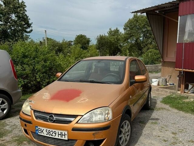 Жовтий Опель Корса, об'ємом двигуна 1 л та пробігом 256 тис. км за 1800 $, фото 1 на Automoto.ua