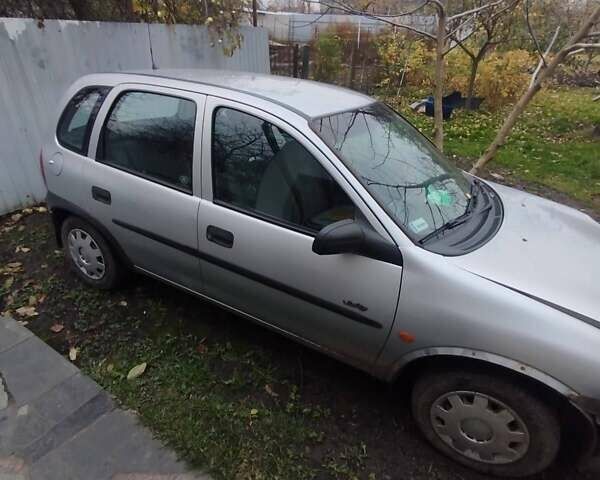 Серый Опель Корса, объемом двигателя 1.2 л и пробегом 220 тыс. км за 550 $, фото 1 на Automoto.ua