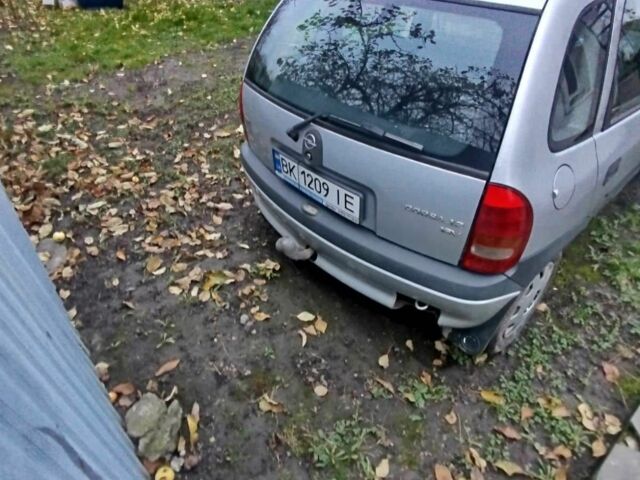 Серый Опель Корса, объемом двигателя 1.2 л и пробегом 220 тыс. км за 550 $, фото 1 на Automoto.ua