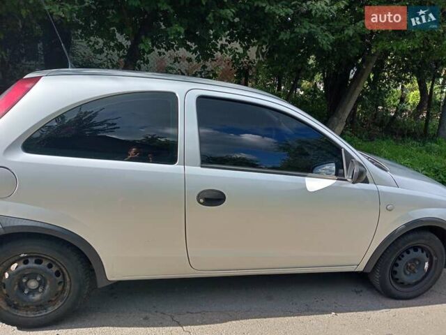 Сірий Опель Корса, об'ємом двигуна 0.97 л та пробігом 187 тис. км за 2100 $, фото 1 на Automoto.ua