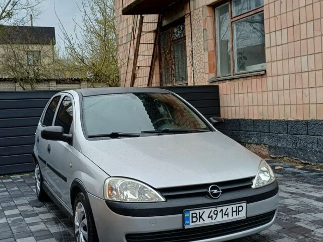 Сірий Опель Корса, об'ємом двигуна 1 л та пробігом 210 тис. км за 2199 $, фото 1 на Automoto.ua