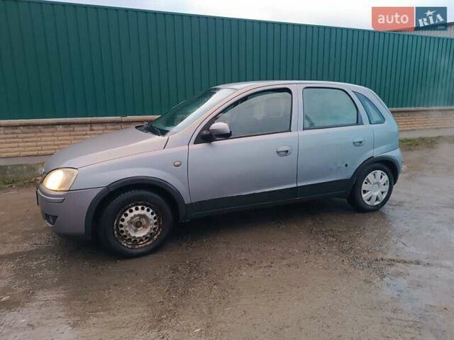 Серый Опель Корса, объемом двигателя 1.2 л и пробегом 300 тыс. км за 2700 $, фото 1 на Automoto.ua