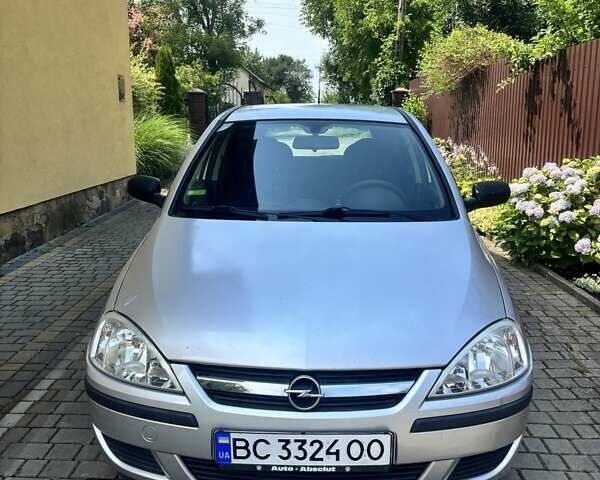 Сірий Опель Корса, об'ємом двигуна 1.2 л та пробігом 161 тис. км за 4300 $, фото 1 на Automoto.ua
