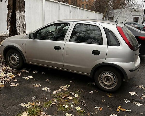 Серый Опель Корса, объемом двигателя 1.2 л и пробегом 180 тыс. км за 2800 $, фото 1 на Automoto.ua