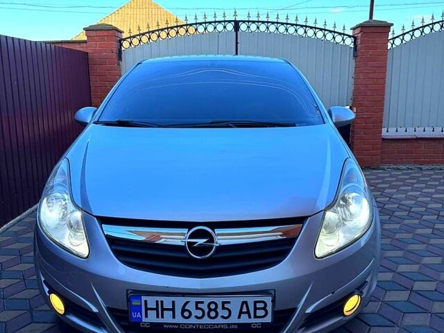 Сірий Опель Корса, об'ємом двигуна 1.4 л та пробігом 208 тис. км за 4900 $, фото 1 на Automoto.ua