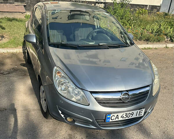 Серый Опель Корса, объемом двигателя 1.2 л и пробегом 217 тыс. км за 4200 $, фото 1 на Automoto.ua