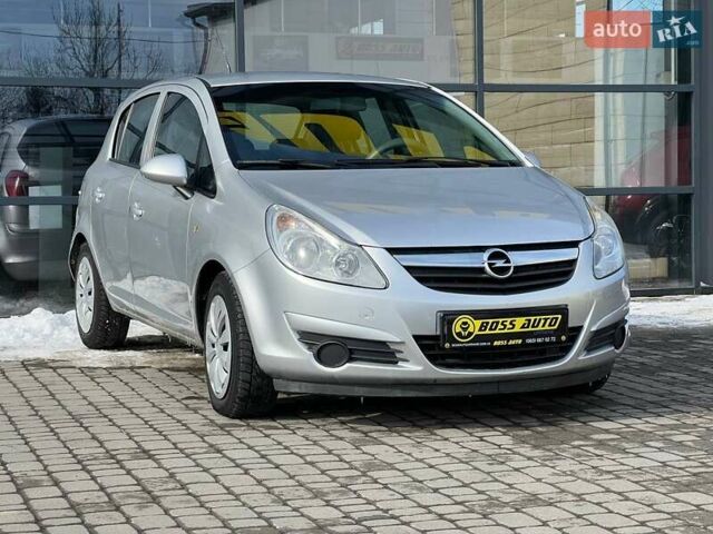Серый Опель Корса, объемом двигателя 1.25 л и пробегом 241 тыс. км за 4800 $, фото 1 на Automoto.ua