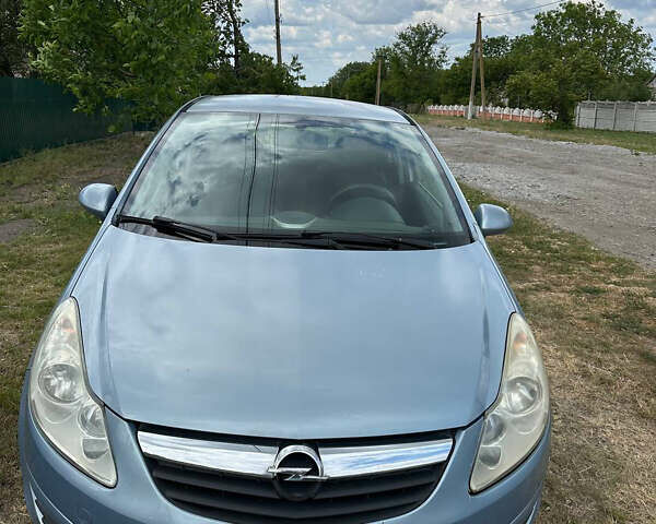 Сірий Опель Корса, об'ємом двигуна 1.23 л та пробігом 198 тис. км за 4500 $, фото 1 на Automoto.ua
