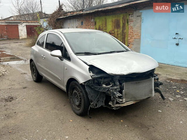Сірий Опель Корса, об'ємом двигуна 1.2 л та пробігом 200 тис. км за 2300 $, фото 1 на Automoto.ua