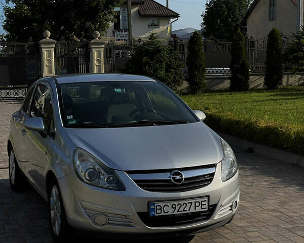 Серый Опель Корса, объемом двигателя 1.3 л и пробегом 228 тыс. км за 4500 $, фото 1 на Automoto.ua