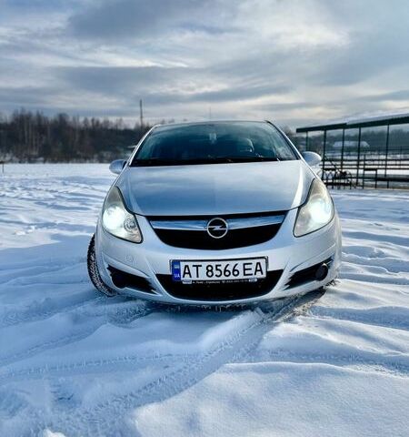 Серый Опель Корса, объемом двигателя 1.2 л и пробегом 156 тыс. км за 5100 $, фото 1 на Automoto.ua