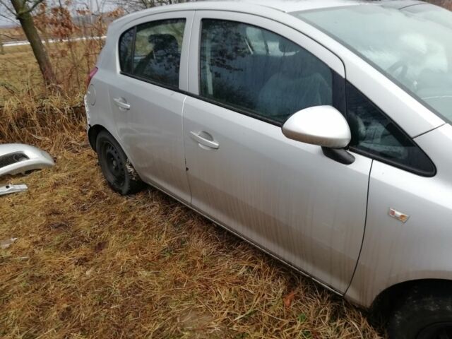 Серый Опель Корса, объемом двигателя 0 л и пробегом 285 тыс. км за 1999 $, фото 1 на Automoto.ua