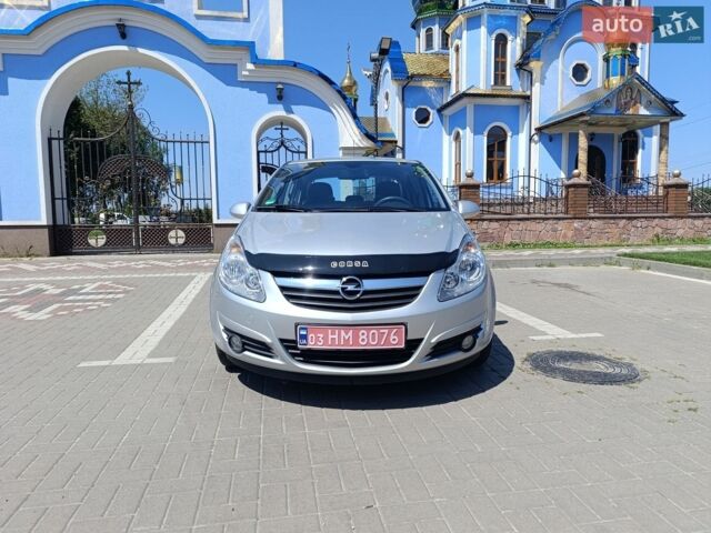 Сірий Опель Корса, об'ємом двигуна 1.4 л та пробігом 189 тис. км за 5600 $, фото 1 на Automoto.ua
