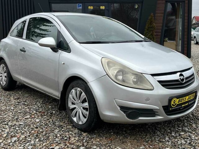 Сірий Опель Корса, об'ємом двигуна 1.3 л та пробігом 265 тис. км за 3999 $, фото 1 на Automoto.ua
