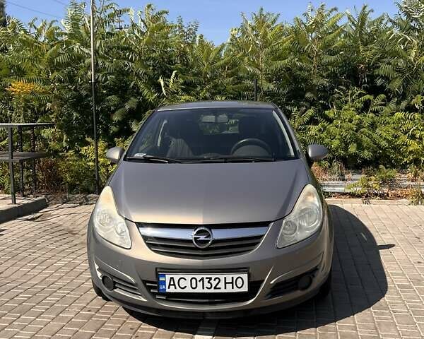 Серый Опель Корса, объемом двигателя 1.23 л и пробегом 117 тыс. км за 4700 $, фото 1 на Automoto.ua