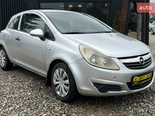 Серый Опель Корса, объемом двигателя 1.25 л и пробегом 265 тыс. км за 3999 $, фото 1 на Automoto.ua