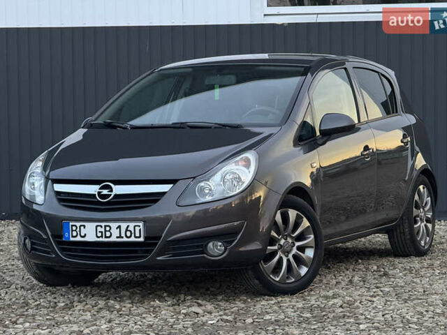 Серый Опель Корса, объемом двигателя 1.4 л и пробегом 203 тыс. км за 6250 $, фото 1 на Automoto.ua
