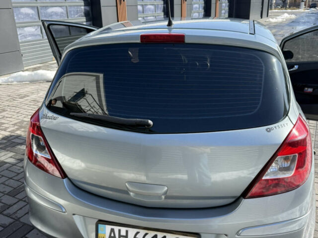 Сірий Опель Корса, об'ємом двигуна 1.2 л та пробігом 99 тис. км за 5000 $, фото 1 на Automoto.ua