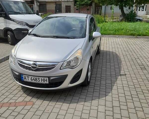 Сірий Опель Корса, об'ємом двигуна 1.2 л та пробігом 177 тис. км за 5500 $, фото 1 на Automoto.ua