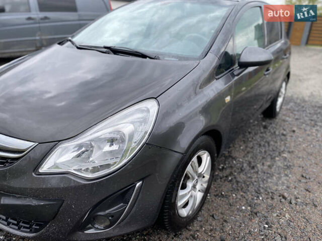 Сірий Опель Корса, об'ємом двигуна 1.3 л та пробігом 288 тис. км за 4800 $, фото 1 на Automoto.ua