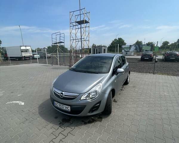 Сірий Опель Корса, об'ємом двигуна 1.25 л та пробігом 213 тис. км за 5500 $, фото 1 на Automoto.ua