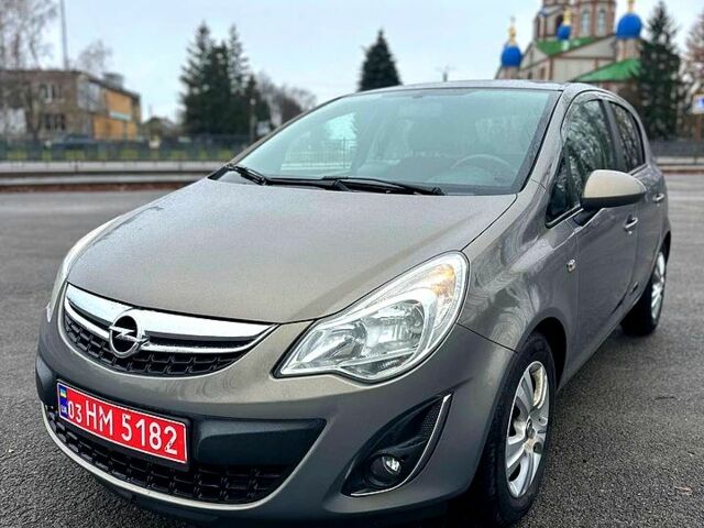 Серый Опель Корса, объемом двигателя 1.2 л и пробегом 112 тыс. км за 7000 $, фото 1 на Automoto.ua