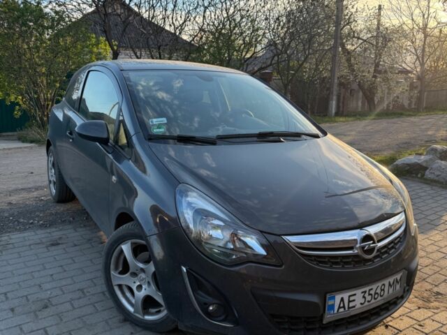 Серый Опель Корса, объемом двигателя 1.4 л и пробегом 182 тыс. км за 5000 $, фото 1 на Automoto.ua