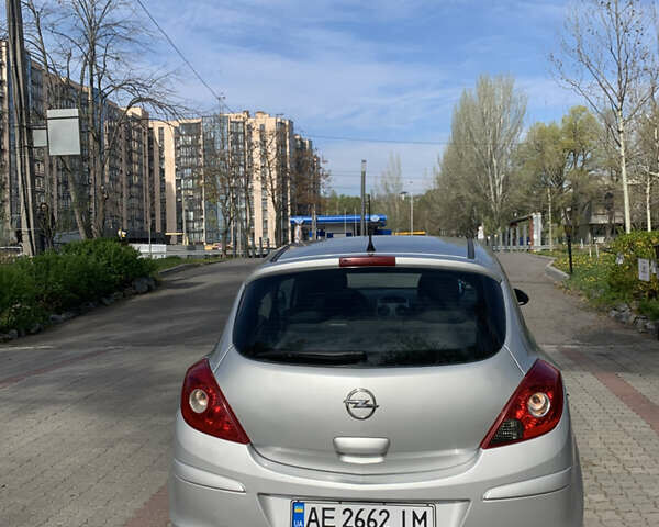 Серый Опель Корса, объемом двигателя 1.3 л и пробегом 225 тыс. км за 5200 $, фото 1 на Automoto.ua
