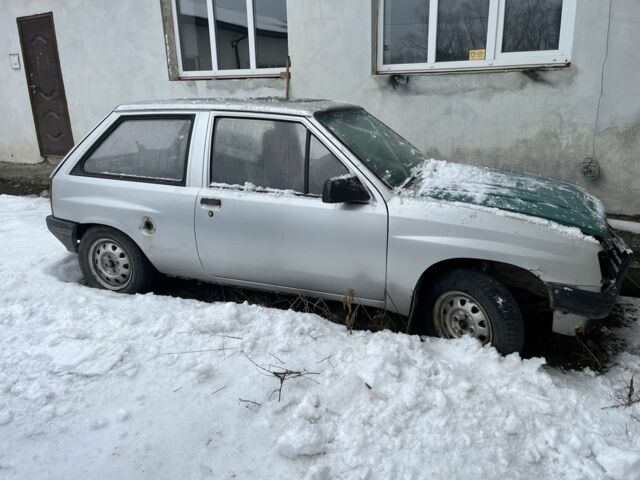 Серый Опель Корса, объемом двигателя 1.6 л и пробегом 100 тыс. км за 400 $, фото 1 на Automoto.ua