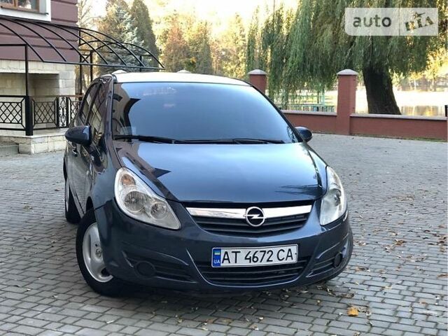 Сірий Опель Корса, об'ємом двигуна 1 л та пробігом 130 тис. км за 5999 $, фото 1 на Automoto.ua