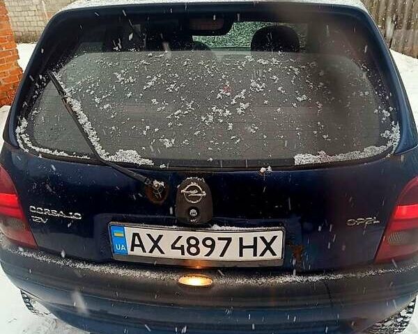 Синий Опель Корса, объемом двигателя 1 л и пробегом 300 тыс. км за 1200 $, фото 1 на Automoto.ua