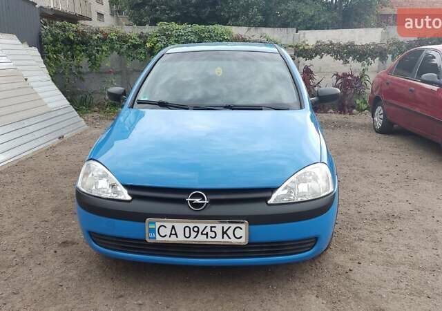 Синий Опель Корса, объемом двигателя 1.2 л и пробегом 203 тыс. км за 3700 $, фото 1 на Automoto.ua