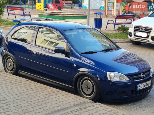 Синий Опель Корса, объемом двигателя 1 л и пробегом 270 тыс. км за 3000 $, фото 1 на Automoto.ua