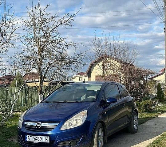 Синий Опель Корса, объемом двигателя 1.3 л и пробегом 224 тыс. км за 3300 $, фото 1 на Automoto.ua